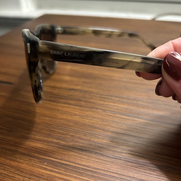 YSL Saint Laurent women’s sunglasses - Picture 5 of 12